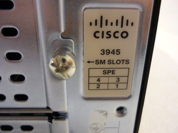 Cisco 4 WAN Port POE Switch Router gốc Gigabit CISCO3945E-SEC / K9 là bộ định tuyến Cisco 3945E với Security Bundle w / SEC giấy phép PAK