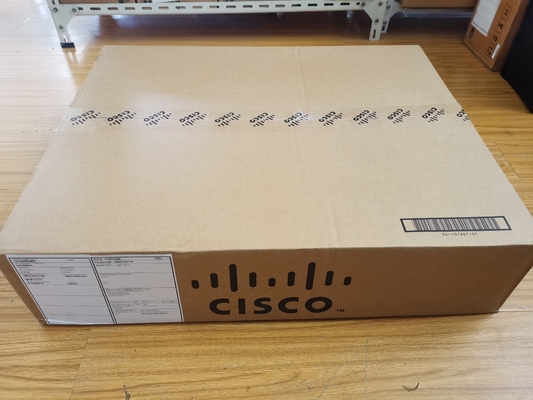 Cisco Catalyst C9500-16X-E Bộ chuyển mạch 16 cổng 10G với Giấy phép NW Essentials