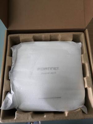 FAP-431F-E FortiAP-431F trong nhà không dây FortiAP - Ba radio (2x 802.11 a/b/g/n/ac/ax, 4x4 MIMO và 1x 802.11 a/b/g/n/ac Wave 2, 2x2 MU-MIMO), ăng-ten bên trong, 1x 100/1000/2500 Base-T RJ45, 1x 10/10