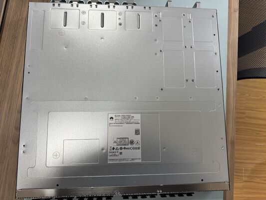 CE8875-24BQ8DQ-B Data Center Switch, 24 × 200GE QSFP56, 8 × 400GE QSFP-DD, 16Tbps, 2400Mpps, được quản lý