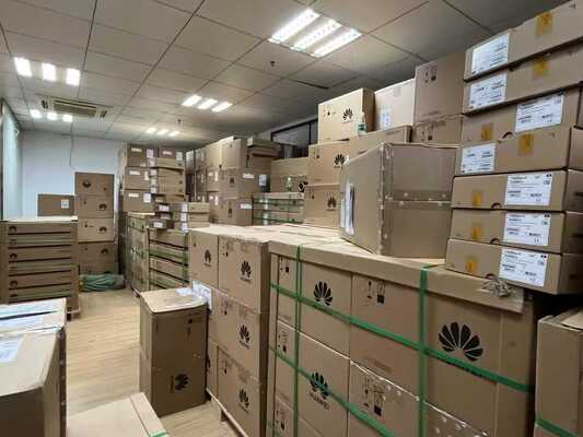 Bộ phân phối nguồn AC Huawei NetEngine 8000 F8 CR8MP2K3PHC0 cho Bộ định tuyến doanh nghiệp